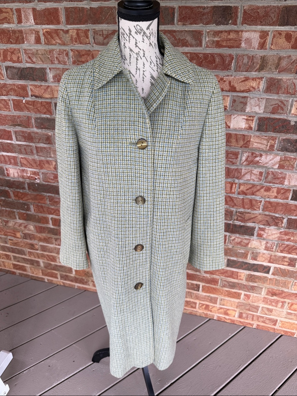Vintage 1960’s Women's Green Check Wool Coat - Picture 1 of 15